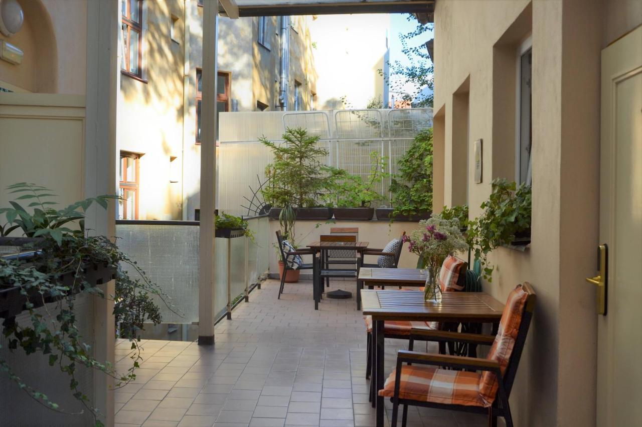Self-Service Hotel Ostas Praha ภายนอก รูปภาพ