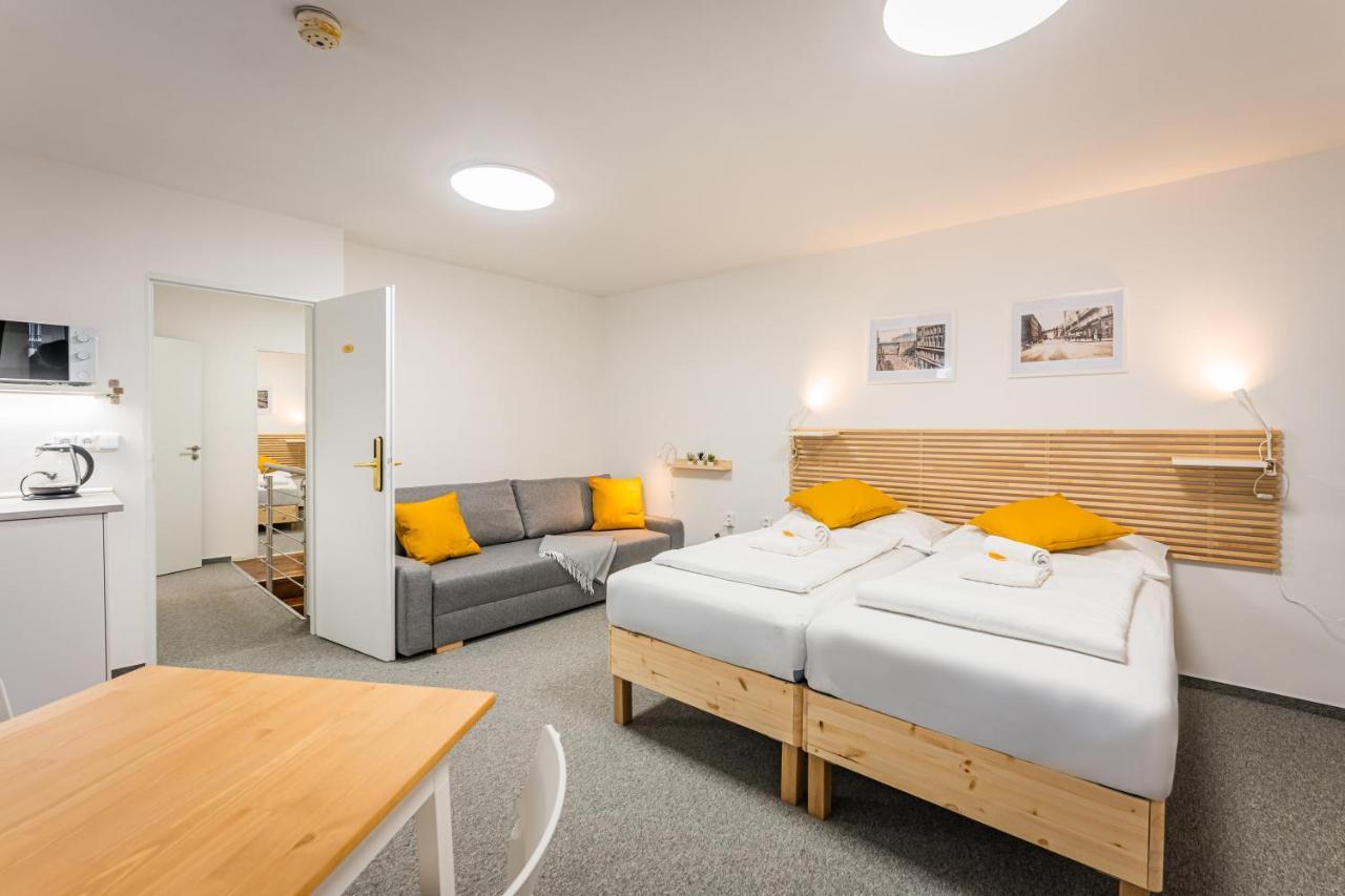 Self-Service Hotel Ostas Praha ภายนอก รูปภาพ