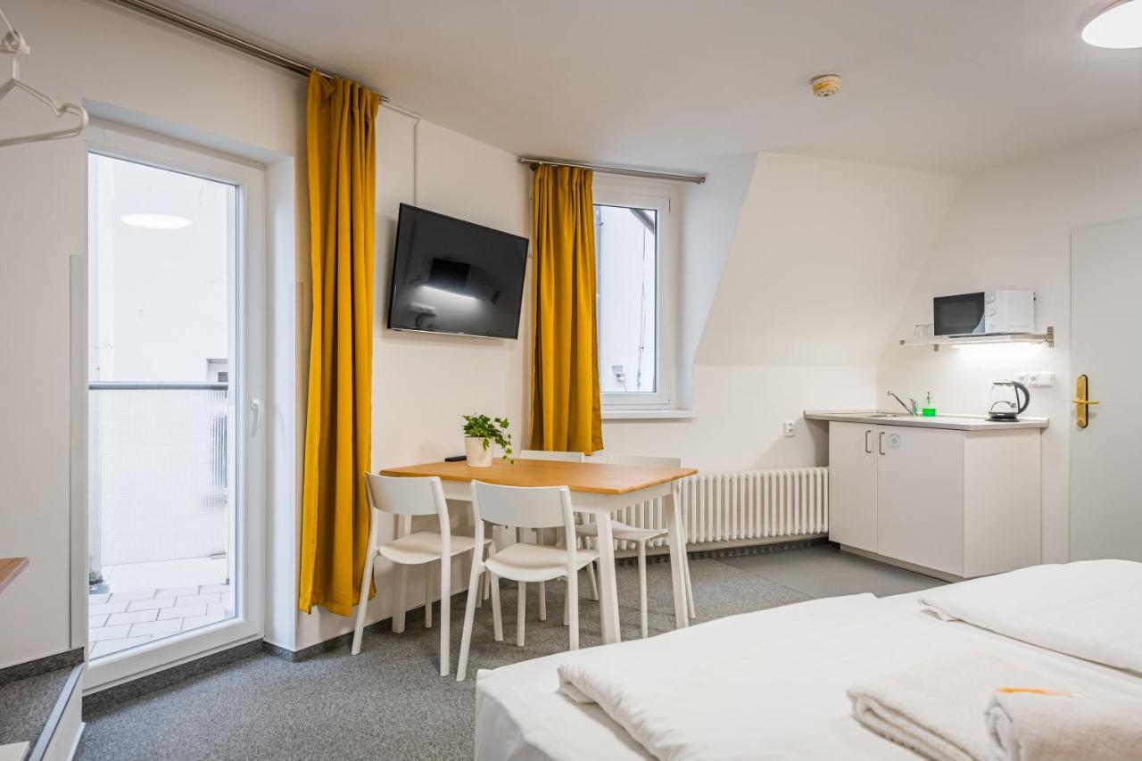 Self-Service Hotel Ostas Praha ภายนอก รูปภาพ