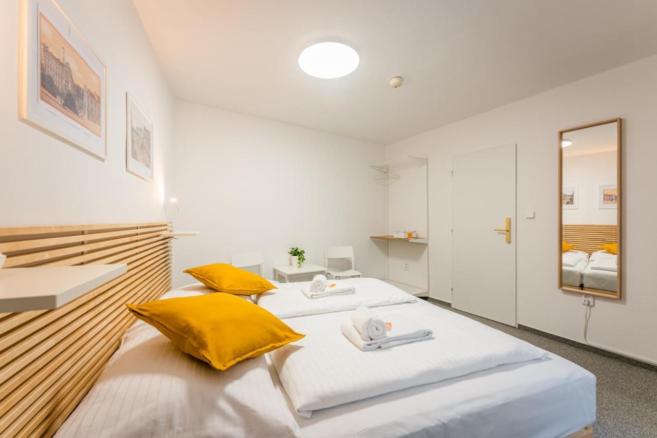 Self-Service Hotel Ostas Praha ภายนอก รูปภาพ