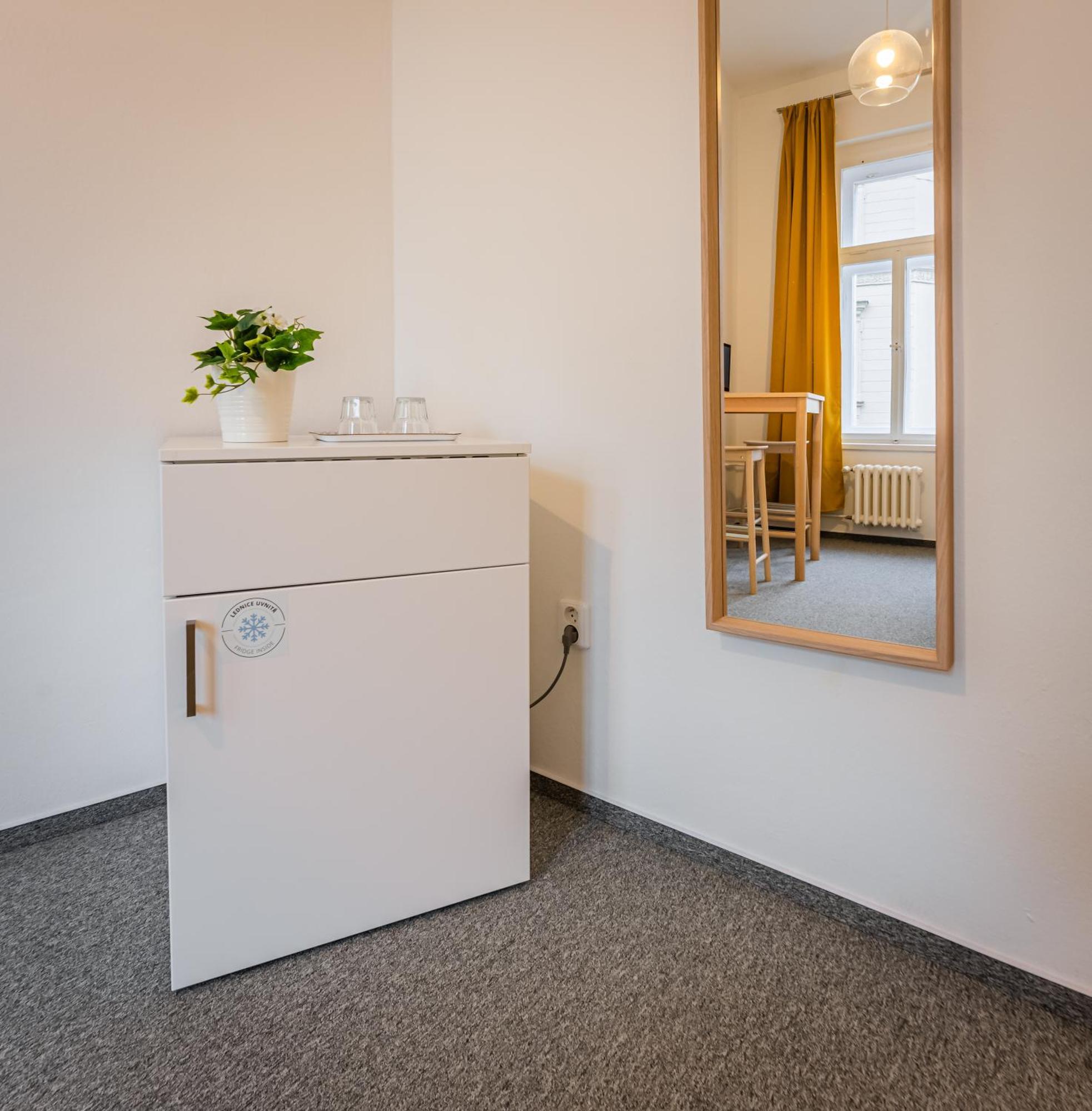 Self-Service Hotel Ostas Praha ภายนอก รูปภาพ