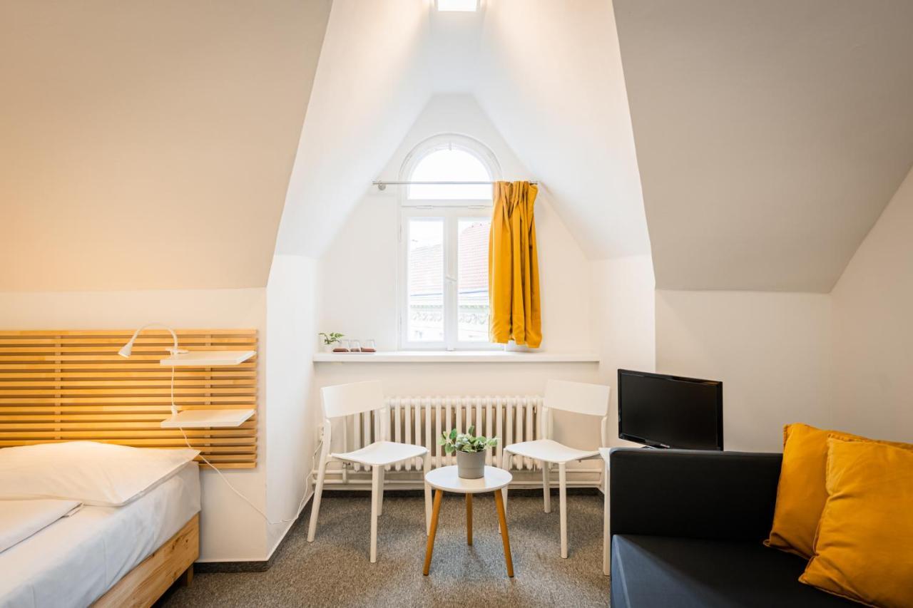 Self-Service Hotel Ostas Praha ภายนอก รูปภาพ