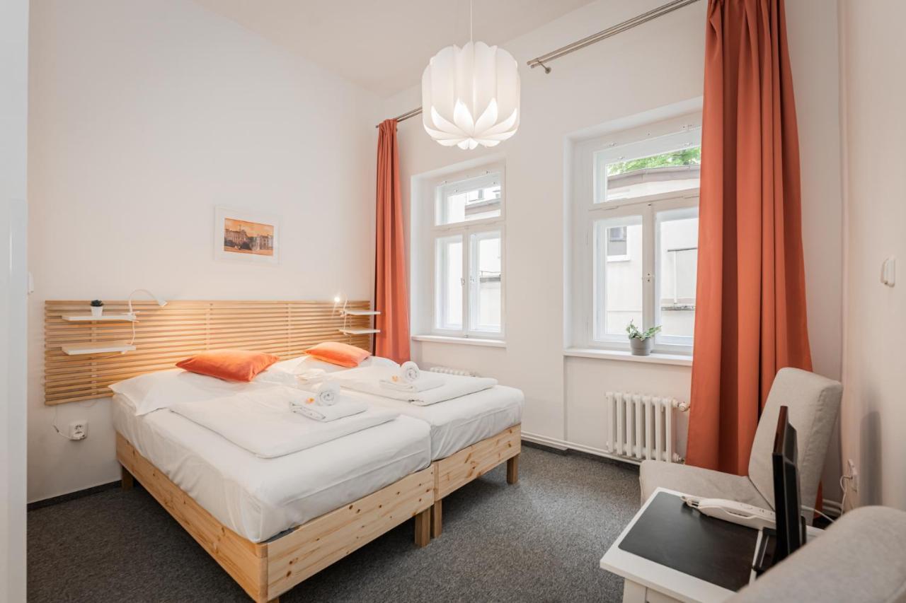 Self-Service Hotel Ostas Praha ภายนอก รูปภาพ