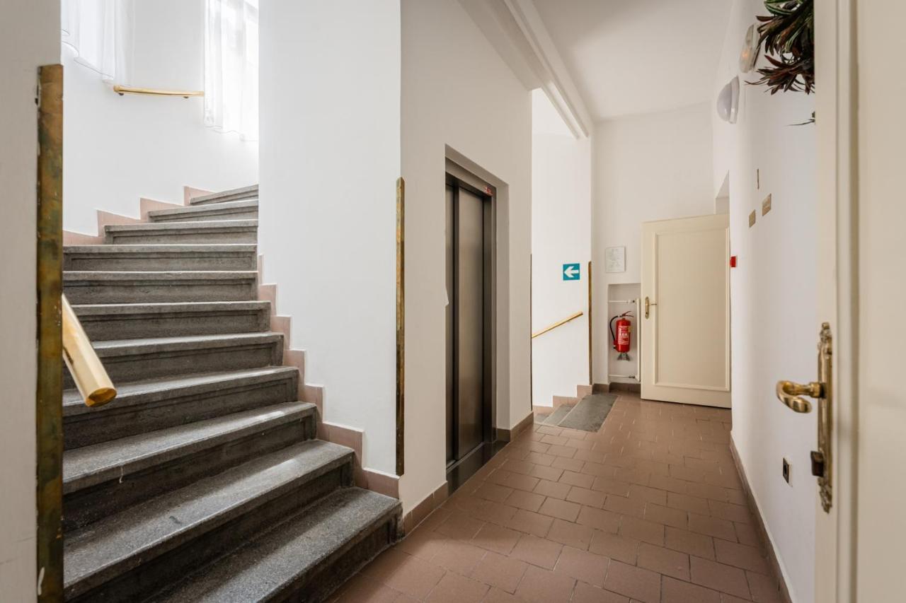 Self-Service Hotel Ostas Praha ภายนอก รูปภาพ